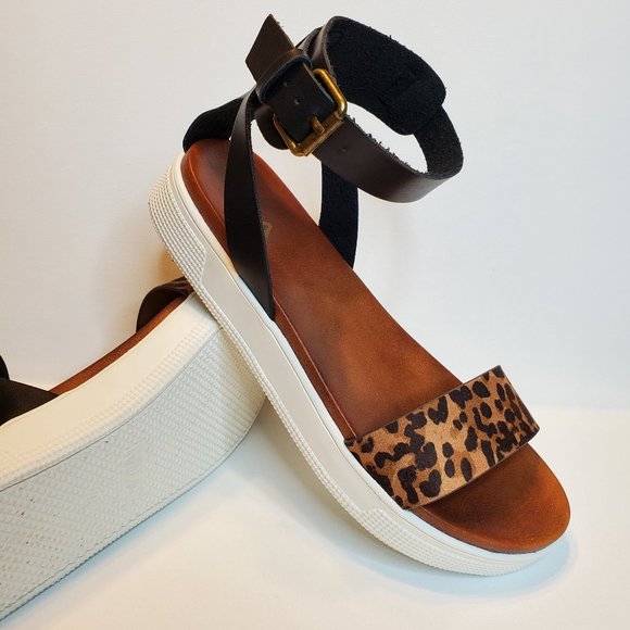 mia leopard platform sandals